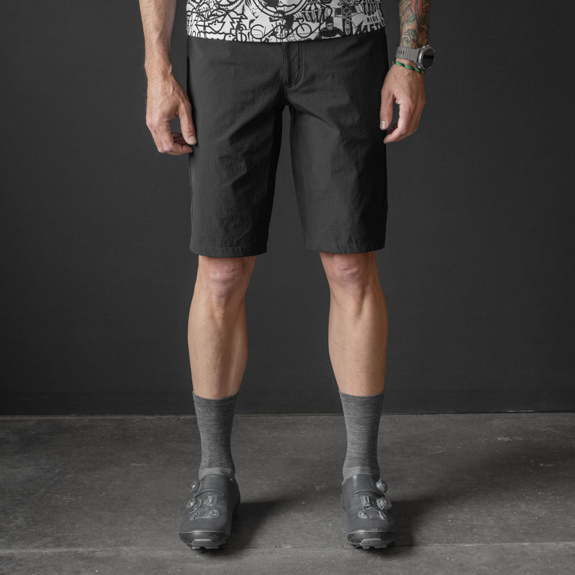 Two Quarter Short (BLACK)