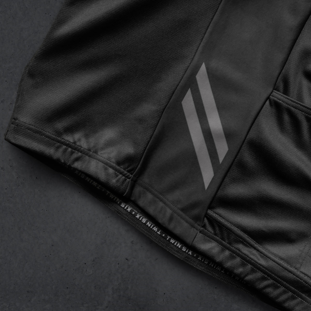 The Standard (LS) (Thermal) (Black)