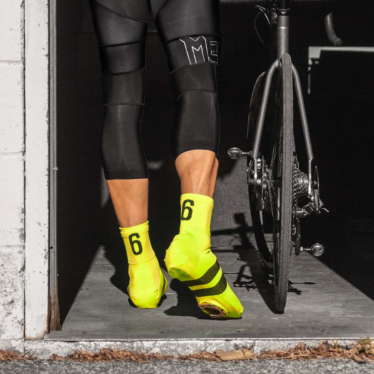 T6 Knit Shoe Covers (HI-VIZ)